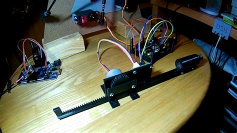 Stepper motor linear actuator - YouTube