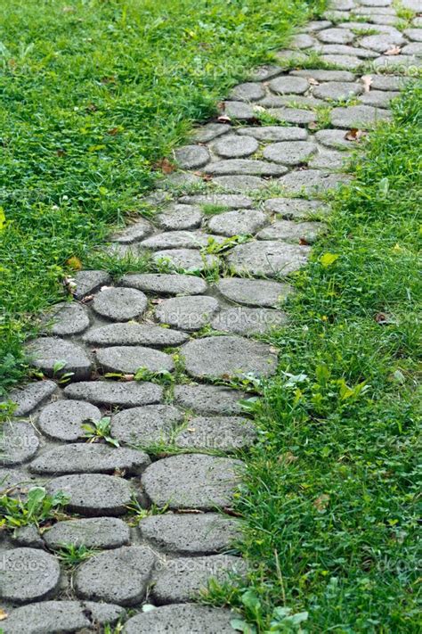 Cobblestone Walkway Design