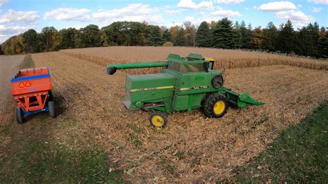 Corn Harvesting - Classic John Deere Turbo 7720 Combine - Lenawee ...