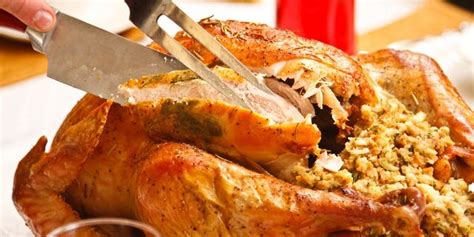 How to carve a Thanksgiving turkey: 2 chefs share their secrets for a ...