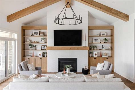 34 Clever Fireplace Built-In Ideas to Maximize Style