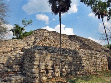 Izamal: Yucatan's golden city - Julie Around The Globe