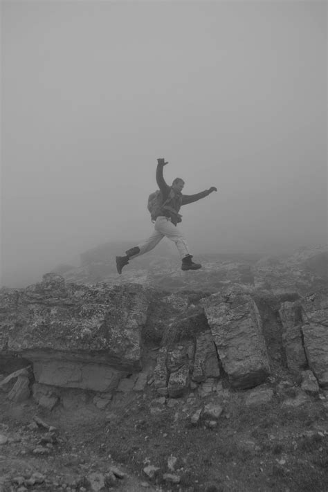 Cliff Jumping Photos, Download The BEST Free Cliff Jumping Stock Photos ...