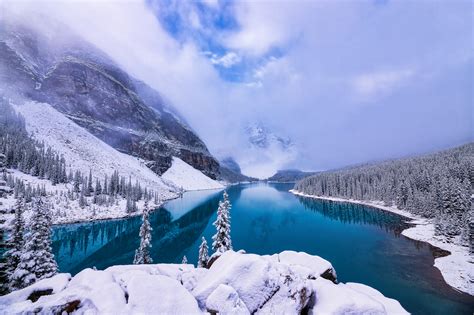 Photo winter Moraine Lake mountains - free pictures on Fonwall