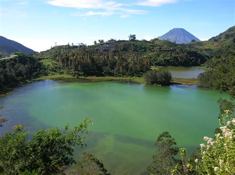 Katumbiri: Telaga Warna