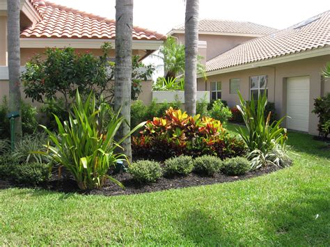 Front Yard Landscaping Ideas for Florida - The Cards We Drew