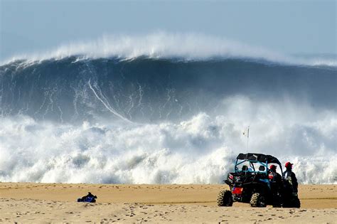 Nazare Big Waves, Ocean Waves, Beautiful Beaches, Cool Water Wave, Palm ...