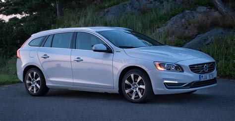 Volvo V60 Plug-In Hybrid - Volvo Cars Global Media Newsroom