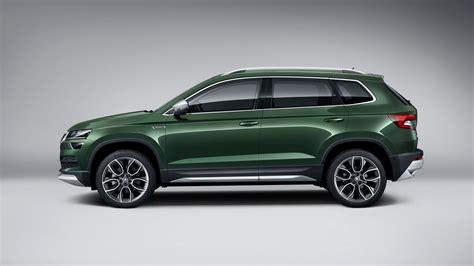 Skoda Karoq Scout 2019: prova, 4x4, dimensioni, motori e prezzi