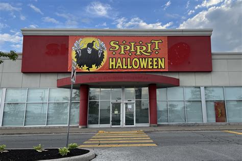 NOW OPEN: Spirit Halloween | windsoriteDOTca News - windsor ontario's ...