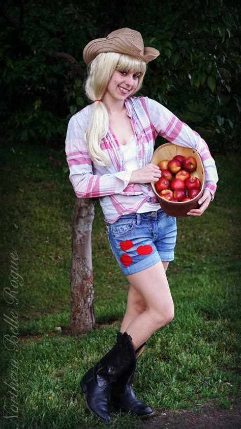 Applejack from My Little Pony Cosplay