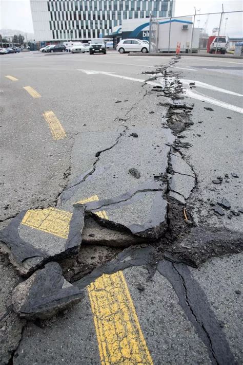 New Zealand earthquake damage will cost BILLIONS, Prime Minister John ...