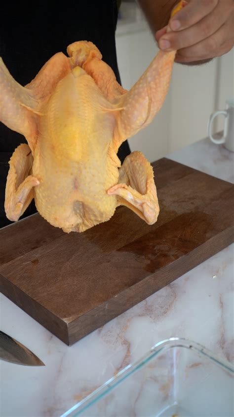 How To Carve A Chicken, The Gordon Ramsay's Style - Oishya