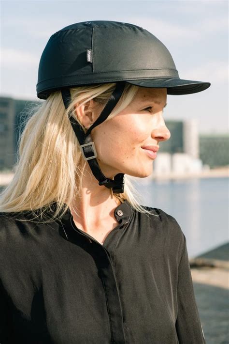 7 Stylish Bike Helmets That Are Actually Cute - Femme Cyclist