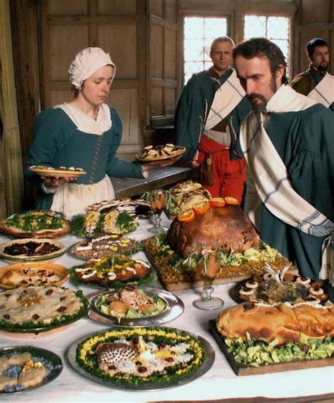 A Re-enactment of a Tudor Feast. Courtesy of The Tudor Group-Food ...