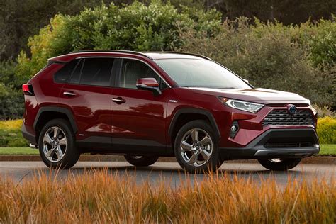 2019 Toyota RAV4 Hybrid: New Car Review - Autotrader