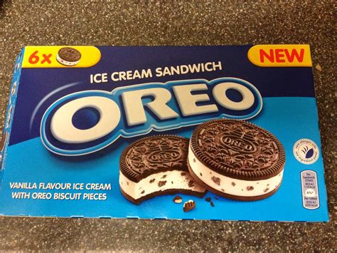 A Review A Day: Today's Review: Oreo Ice Cream Sandwich