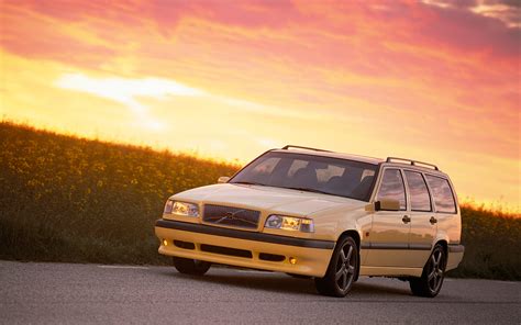 The Ultimate Sleeper: 1997 Volvo 850 Wagon? - WHEELSBYWOVKA