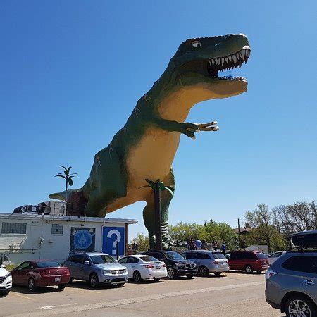 World's Largest Dinosaur (Drumheller) - All You Need to Know BEFORE You ...