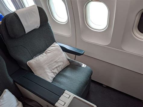 Review: Cathay Dragon Business Class A320 | Points Brotherhood