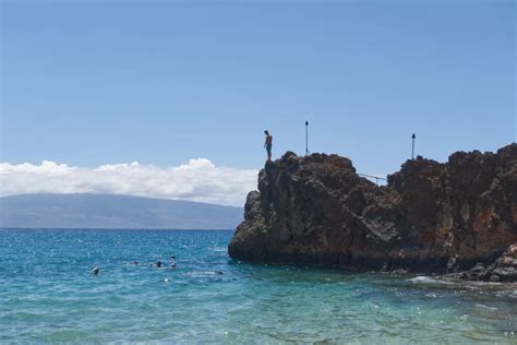 Guide to Cliff Jumping at Black Rock in Ka'anapali - Maui Hideaway