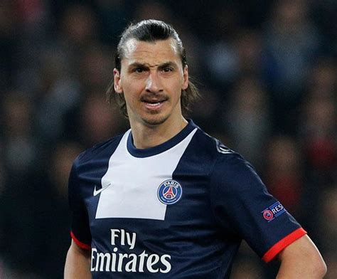 Zlatan Ibrahimovic ’happy’ to stay at PSG