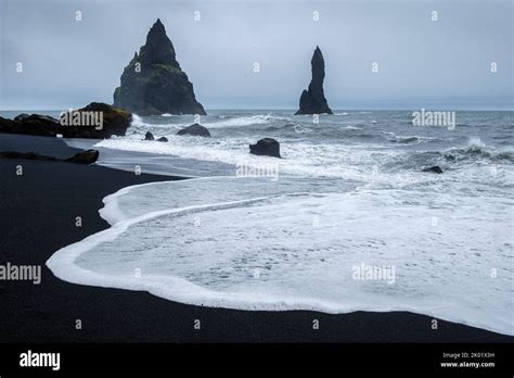 Black Sand Beach (Reynisfjara), Vik, Iceland Stock Photo - Alamy