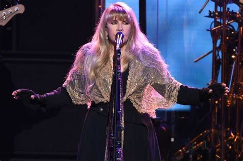 Stevie Nicks' Captivating Performance of 'Landslide'