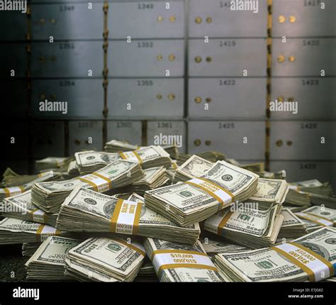 U.S. Dollars, Bank Vault Stock Photo - Alamy