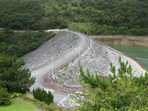 Structurae [en]: Fukuji Dam in Okinawa, Japan