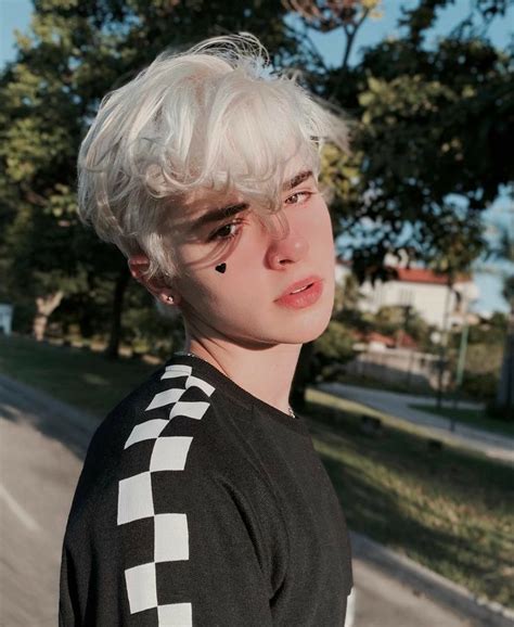 aesthetic hairstyles male - RobertoRahman