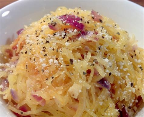 Milwaukee Amateur Foodie: Spaghetti Squash with Red Onion