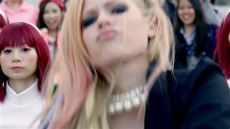 Hello Kitty {Music Video} - Avril Lavigne Photo (38715485) - Fanpop