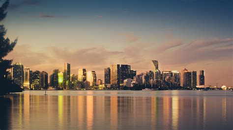 Miami Skyline Sunset (uhd) - by BarronRothPhotography | #wallpapers ...