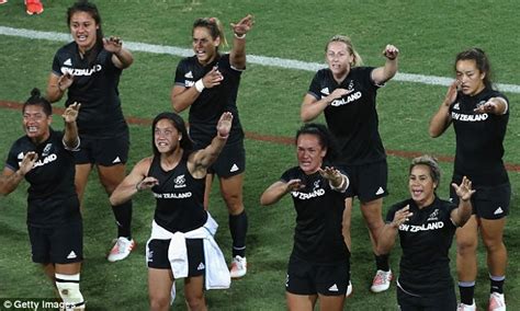 New Zealand women's rugby sevens team perform emotional haka after ...