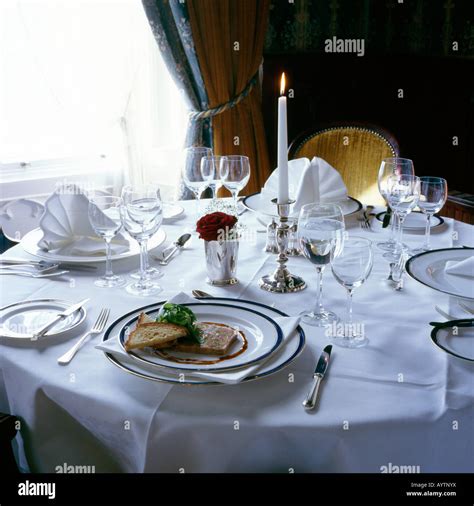 Candlelit romantic table hi-res stock photography and images - Alamy