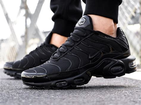 Nike Air Max Plus Triple Black 2023 maille respirante 604133-050