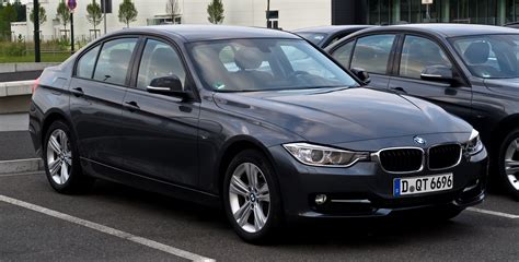 File:BMW 320i Sport Line (F30) – Frontansicht, 18. Juni 2012 ...