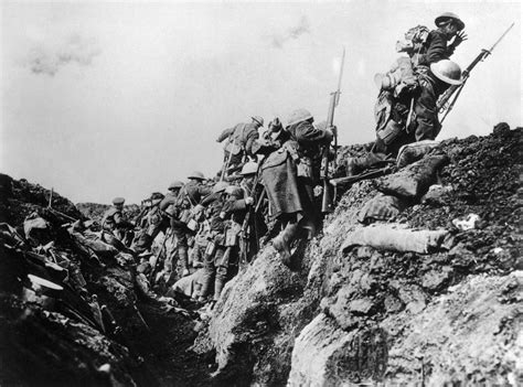 british-soldiers-fighting-in-trenches - World War I: Trench Warfare ...