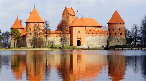 The Island Castle of Trakai, Lithuania - YouTube