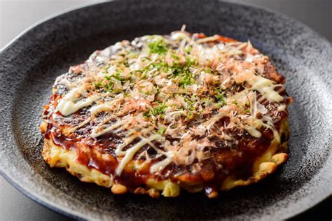 What is Okonomiyaki? The Difference Between Kansai-style and Hiroshima ...