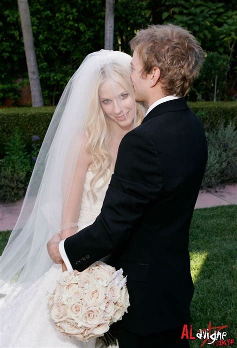 Avril Lavigne & Deryck Whibley 2006 | Avril lavigne, Celebrity wedding ...