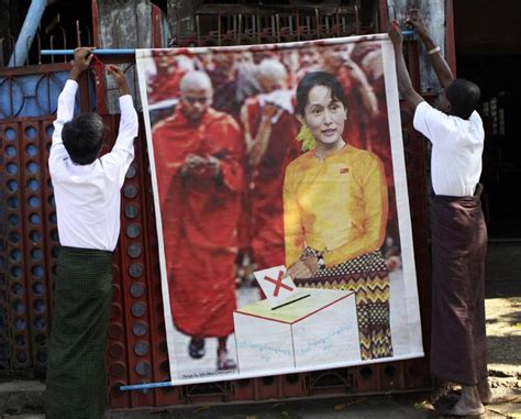 Aung San Suu Kyi released from house arrest