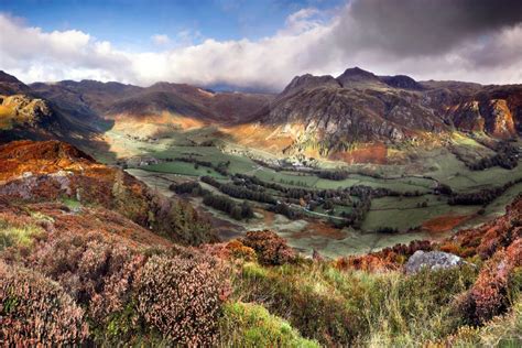 A look down the Langdale Valley by Lake District Photographer Martin ...