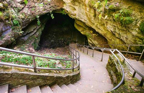 Top 8 Kentucky Caves to Tour