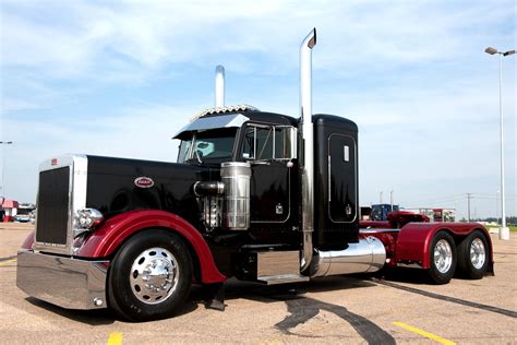 1981 Peterbilt 359 Custom Paint Scheme | Roll on 18 Wheeler Roll on ...