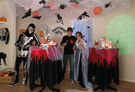 5 ideas for kids Halloween party decorations + tutorials