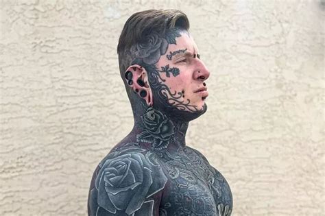 Heavily tattooed dad looks different in four-year throwback before ...