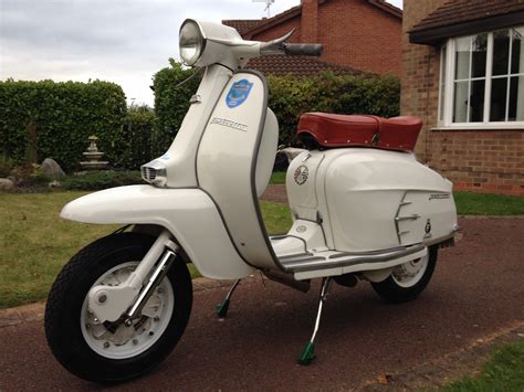 lambretta sx200 1967 fully restored, stunning italian scooter