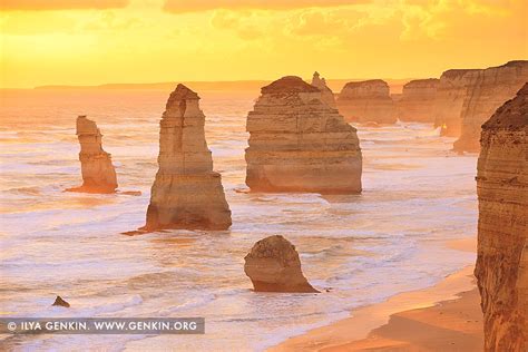 Golden Sunset at The Twelve Apostles, Great Ocean Road, Victoria ...